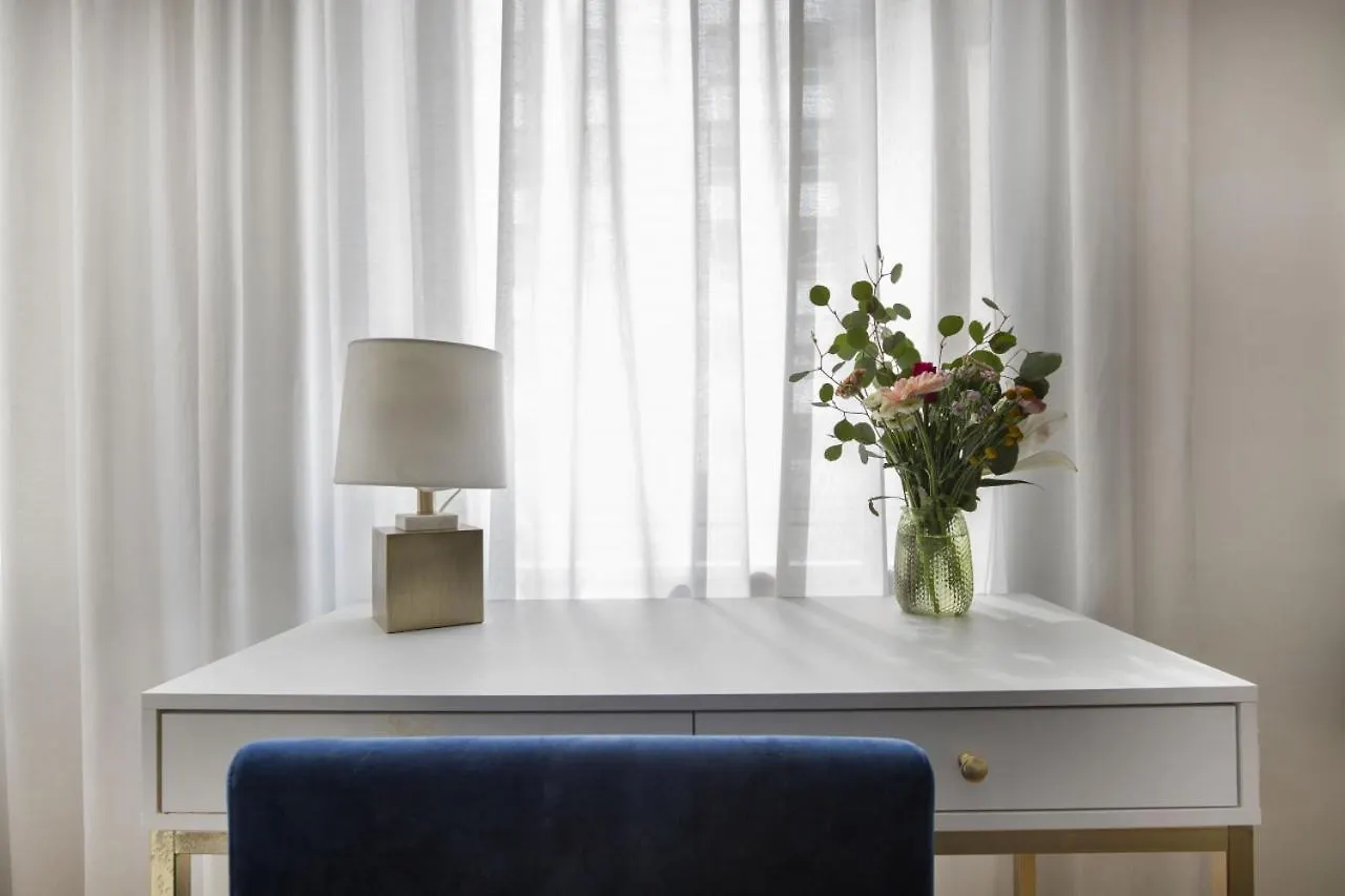 Stylish 1Bd Near Bryant Park With Washer And Dryer New York 0*,  United States