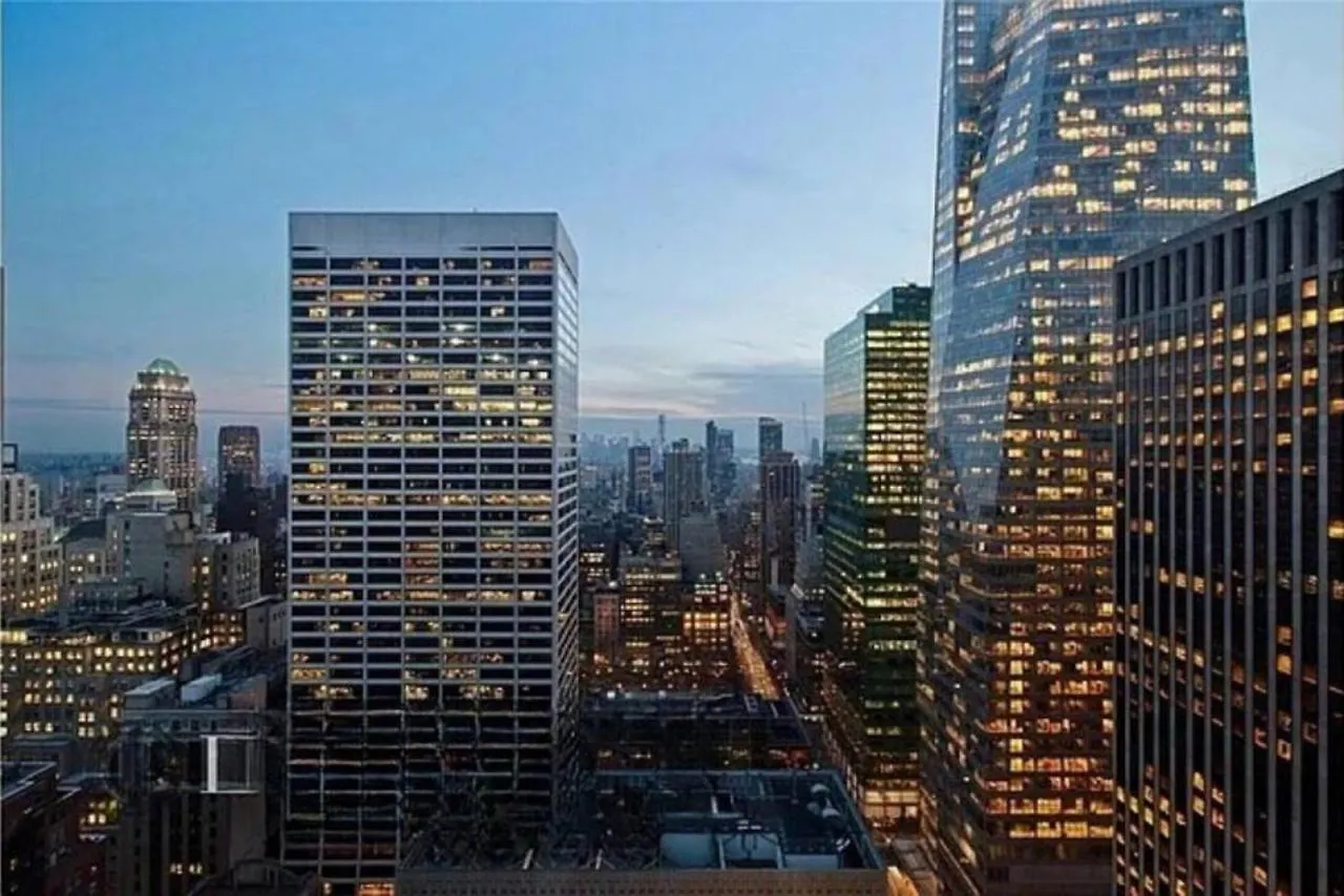 Stylish 1Bd Near Bryant Park With Washer And Dryer contacts